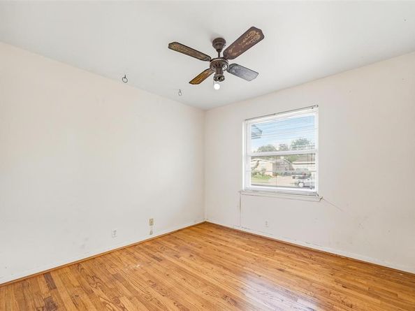 3130  Healey Drive , Dallas Texas 75228