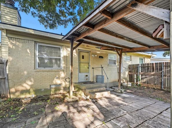 3130  Healey Drive , Dallas Texas 75228