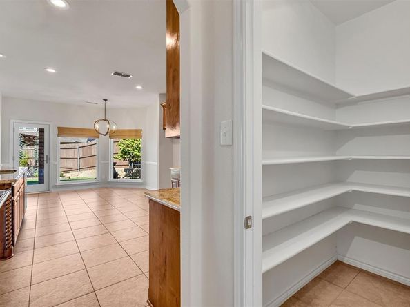 1001  Bell Oak Drive , Kennedale Texas 76060