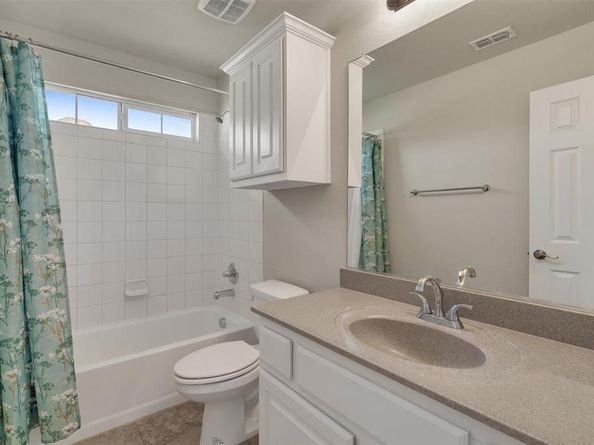 1001  Bell Oak Drive , Kennedale Texas 76060