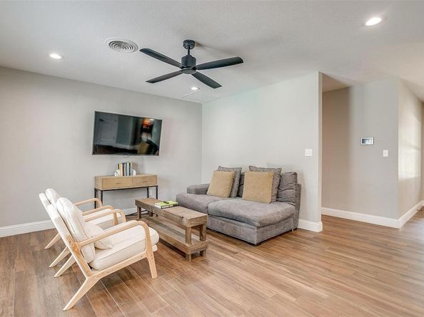 4144  Whitfield Avenue , Fort Worth Texas 76109