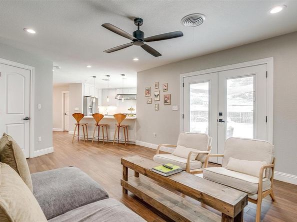 4144  Whitfield Avenue , Fort Worth Texas 76109