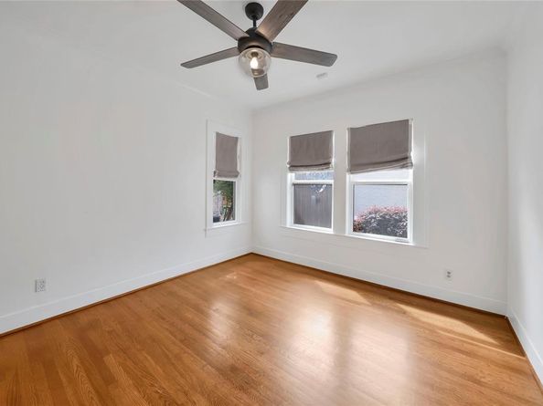 930 N Clinton Avenue , Dallas Texas 75208