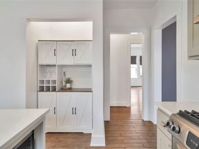 930 N Clinton Avenue , Dallas Texas 75208
