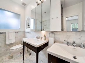 930 N Clinton Avenue , Dallas Texas 75208