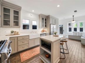 930 N Clinton Avenue , Dallas Texas 75208