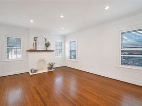 930 N Clinton Avenue , Dallas Texas 75208