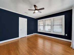 930 N Clinton Avenue , Dallas Texas 75208