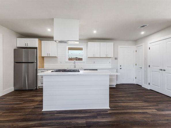 1410  Prichard Lane , Dallas Texas 75217