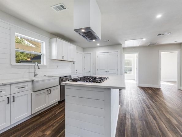 1410  Prichard Lane , Dallas Texas 75217