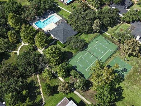 15750  Mapleview Circle , Dallas Texas 75248