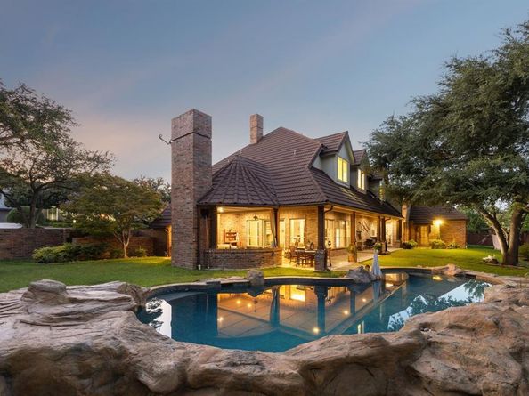 14820  Bellbrook Drive , Addison Texas 75254