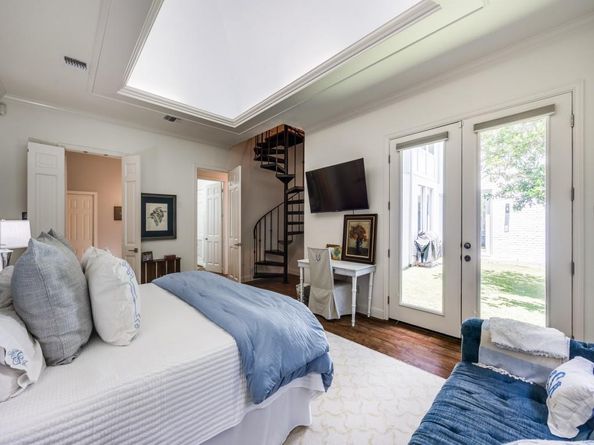 4112  Edith Court , Dallas Texas 75220