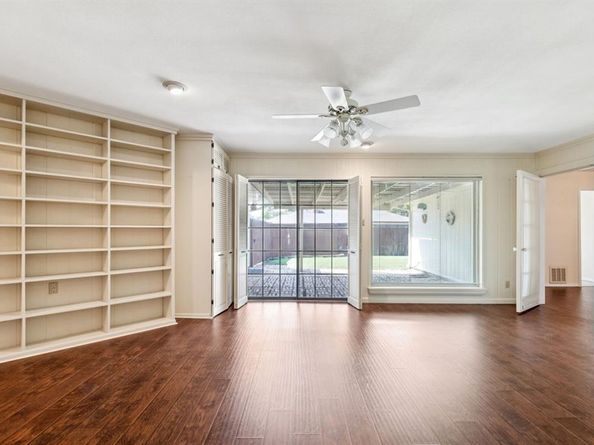 1554 N Valley Parkway , Lewisville Texas 75077