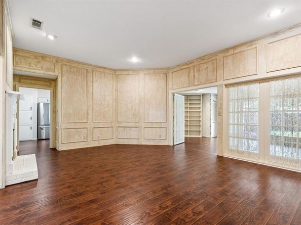 1554 N Valley Parkway , Lewisville Texas 75077