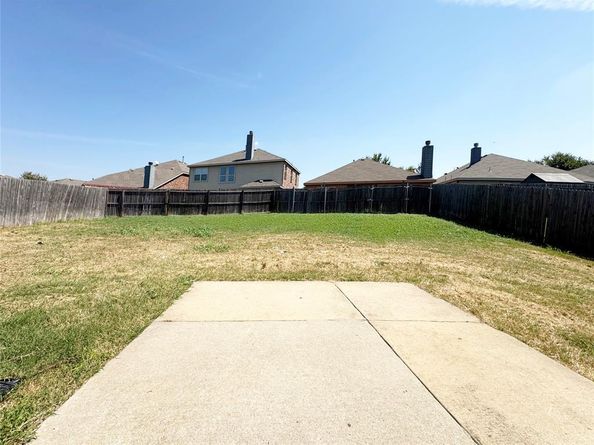 1809  Sparrow Lane , Aubrey Texas 76227