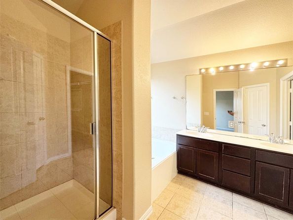1809  Sparrow Lane , Aubrey Texas 76227