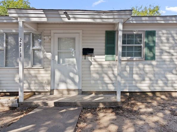 2209 & 2211  Barbell Lane , Fort Worth Texas 76111