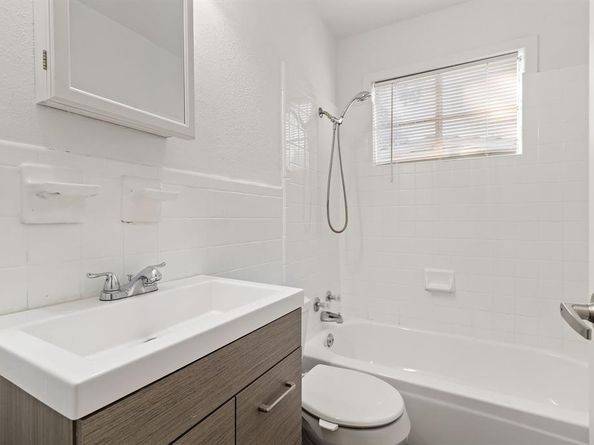 2209 & 2211  Barbell Lane , Fort Worth Texas 76111