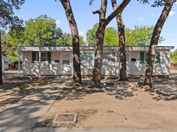 2209 & 2211  Barbell Lane , Fort Worth Texas 76111