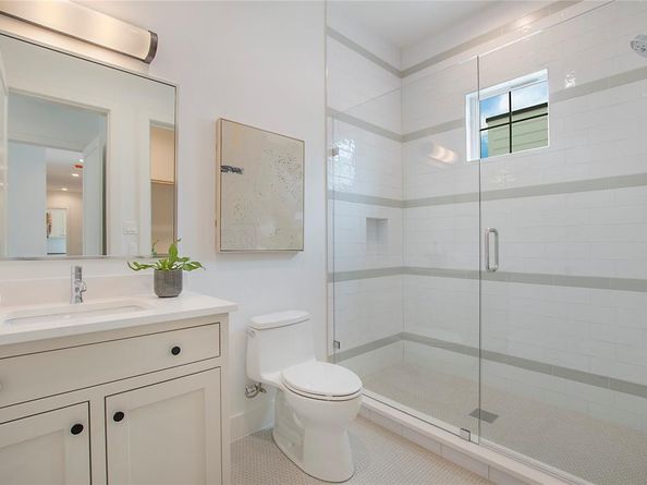 1029  Mobile Street , Dallas Texas 75208