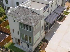 1029  Mobile Street , Dallas Texas 75208
