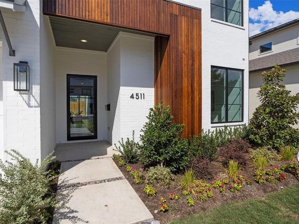 4511  Cowan Avenue , Dallas Texas 75209