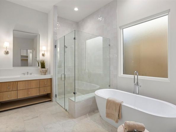 4511  Cowan Avenue , Dallas Texas 75209