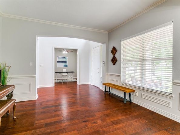 869  Winchester Drive , Lewisville Texas 75056