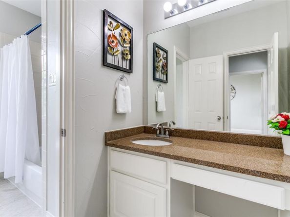 869  Winchester Drive , Lewisville Texas 75056