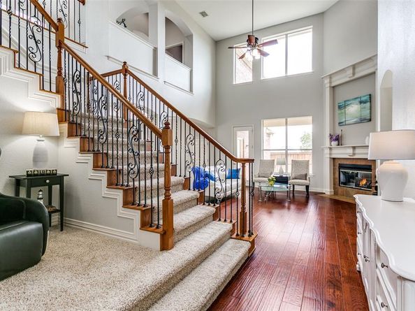 869  Winchester Drive , Lewisville Texas 75056