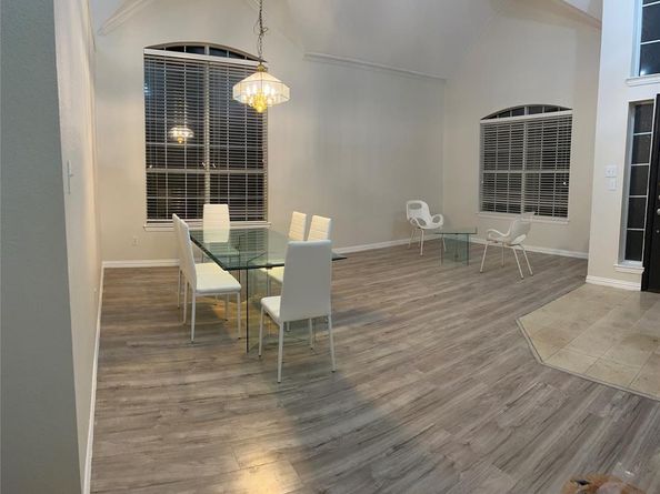 9005  Crown Point Circle , Irving Texas 75063