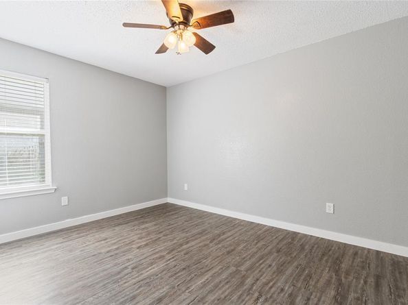 616  Kriston Drive , Azle Texas 76020