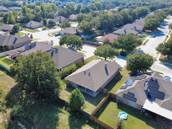 616  Kriston Drive , Azle Texas 76020