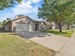 616  Kriston Drive , Azle Texas 76020
