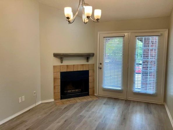 3209  Donnelly Circle  104, Fort Worth Texas 76107
