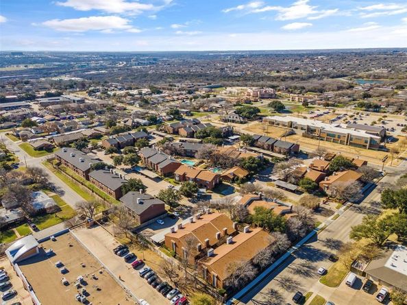 3209  Donnelly Circle  104, Fort Worth Texas 76107