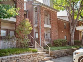 3209  Donnelly Circle  104, Fort Worth Texas 76107
