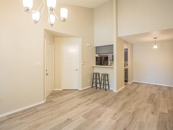 3209  Donnelly Circle  104, Fort Worth Texas 76107