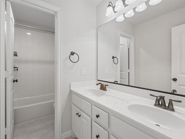 9117  Kaitlyn Court , Lantana Texas 76226