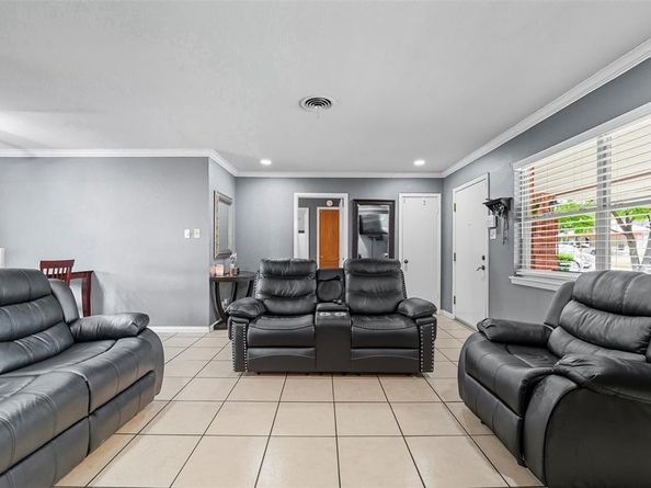 1405  Juanita Street , Mesquite Texas 75149