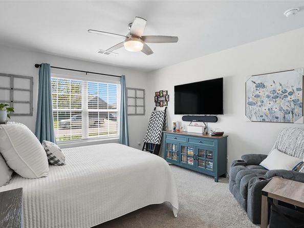 1321  Hunters Ridge Drive , Crowley Texas 76036