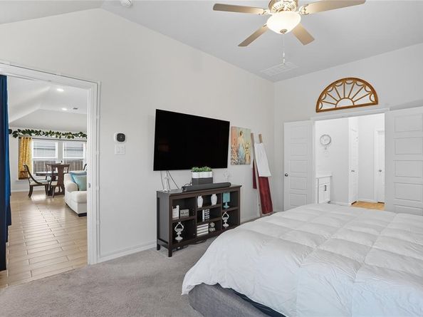 1321  Hunters Ridge Drive , Crowley Texas 76036