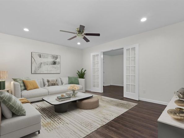 910  Waikiki Drive , Garland Texas 75043