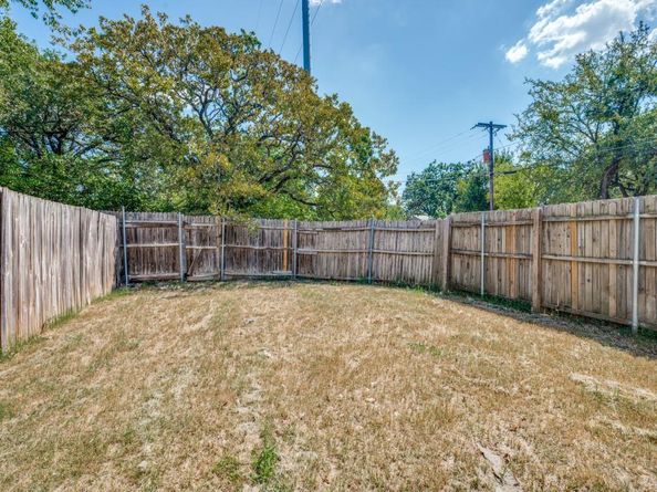 2325  Donalee Street , Fort Worth Texas 76105