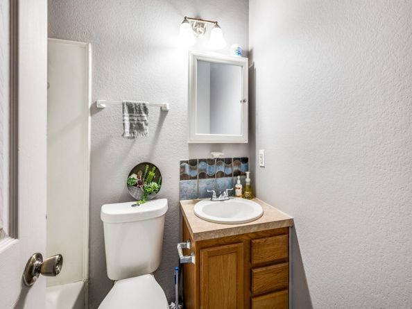 2325  Donalee Street , Fort Worth Texas 76105