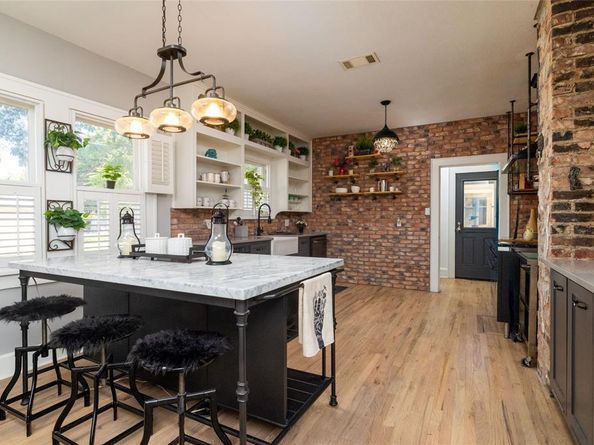 1401  5th Avenue , Fort Worth Texas 76104