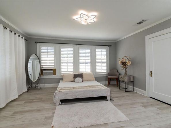 1401  5th Avenue , Fort Worth Texas 76104
