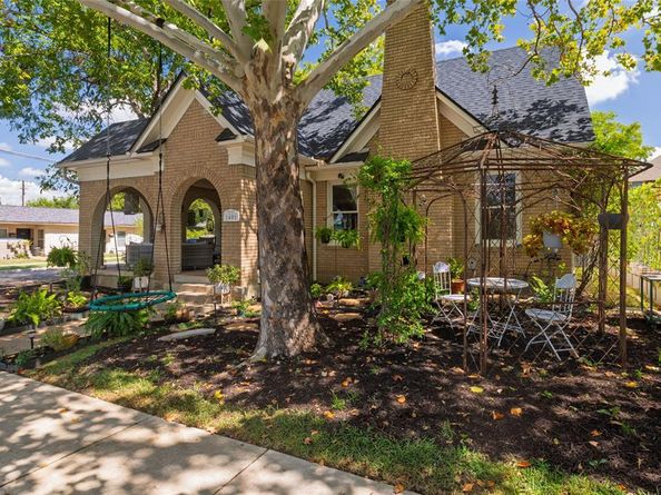 1401  5th Avenue , Fort Worth Texas 76104