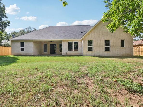 1810  Kynette Drive , Euless Texas 76040